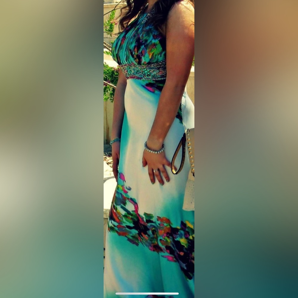 Women’s Size 8 Prom Evening Dress